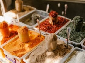 De unde cumperi mirodenii și delicatese orientale în Ploiești? 🌶️🍯 (Ghid Complet 2025) 48 prahovaonline.ro de unde cumperi mirodenii si delicatese orientale in ploiesti ghid complet 2025