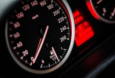 Cele 15 Verificări la Mașină Înainte de Drum: Ghidul Tău Complet 60 cele 15 verificari la masina inainte de drum ghidul tau complet