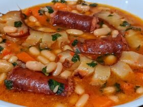 Rețeta Vremurilor de Criză: Fasole cu Afumătură, Delicatesa Prahovenilor care sfidează Inflația 57 reteta vremurilor de criza fasole cu afumatura delicatesa prahovenilor care sfideaza inflatia